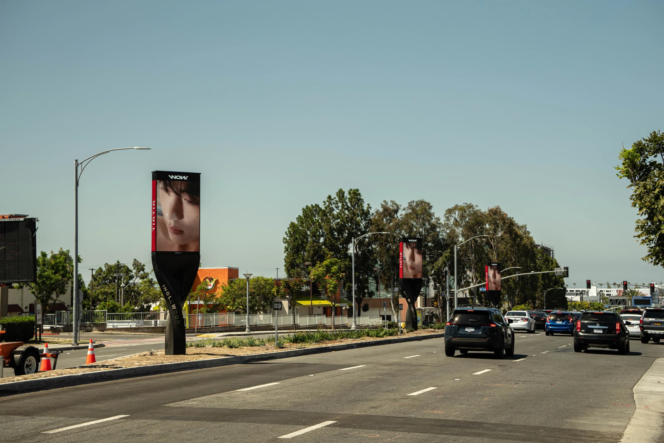 Why Use Roadside Digital Billboards Around the Venue?